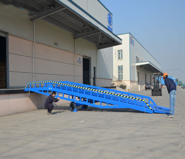 南丰移动式登车桥应用