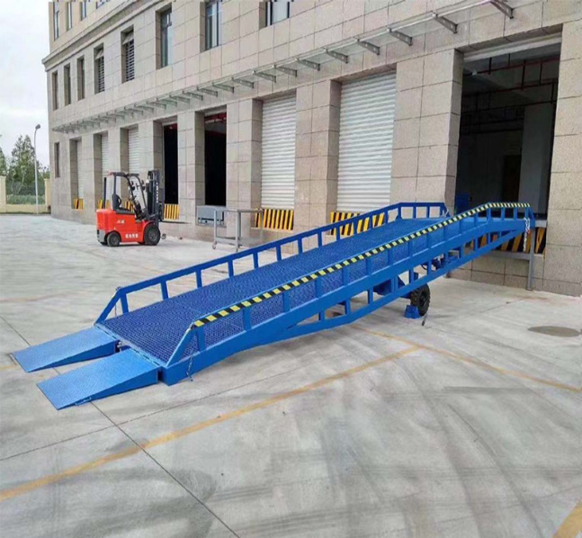 南丰移动式登车桥装卸